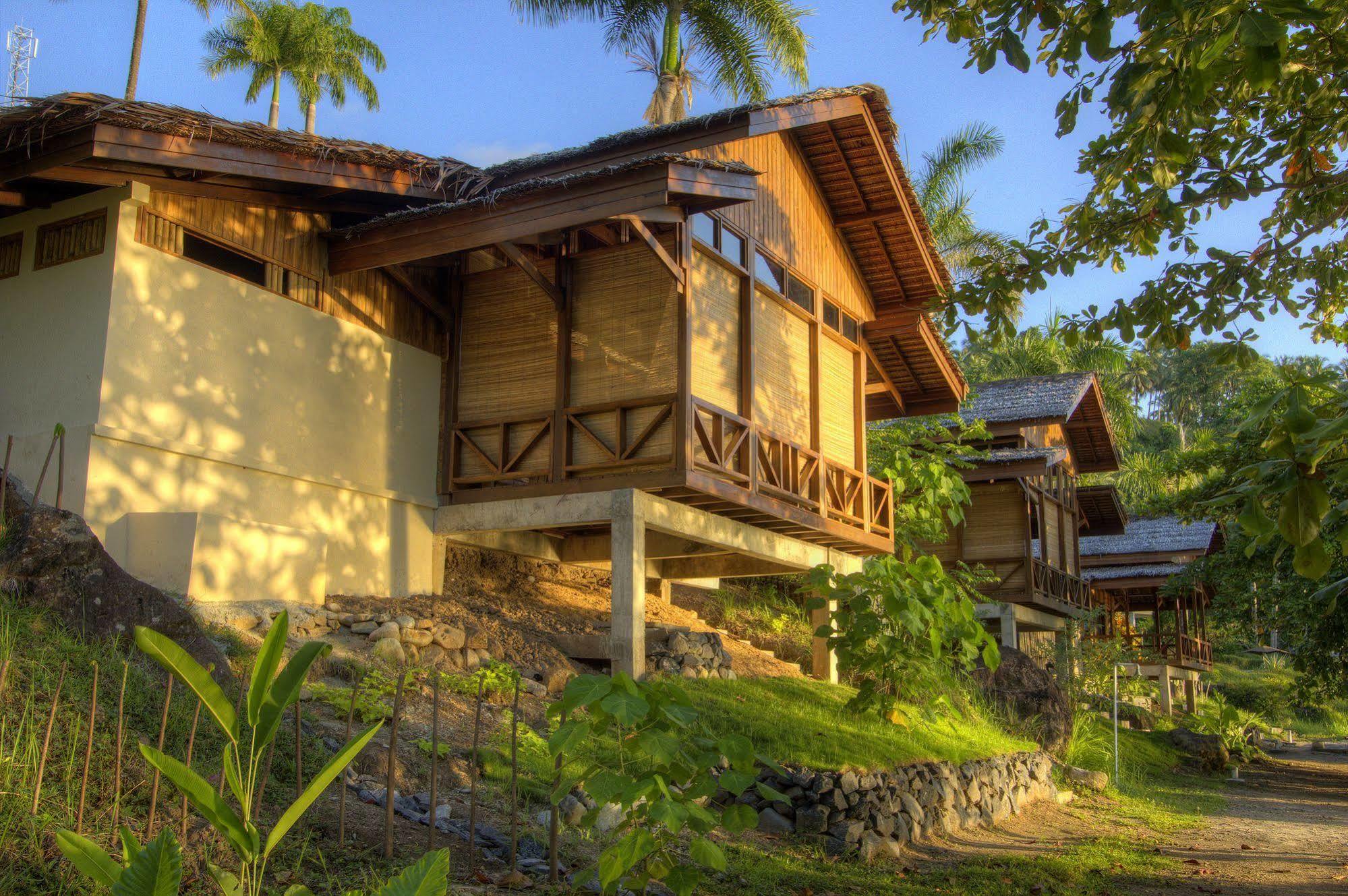 Janji Laut Resort Tanahwangko Exterior photo